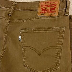 Levi's 502 Men's Slim Straight Jeans in khaki/Tan
